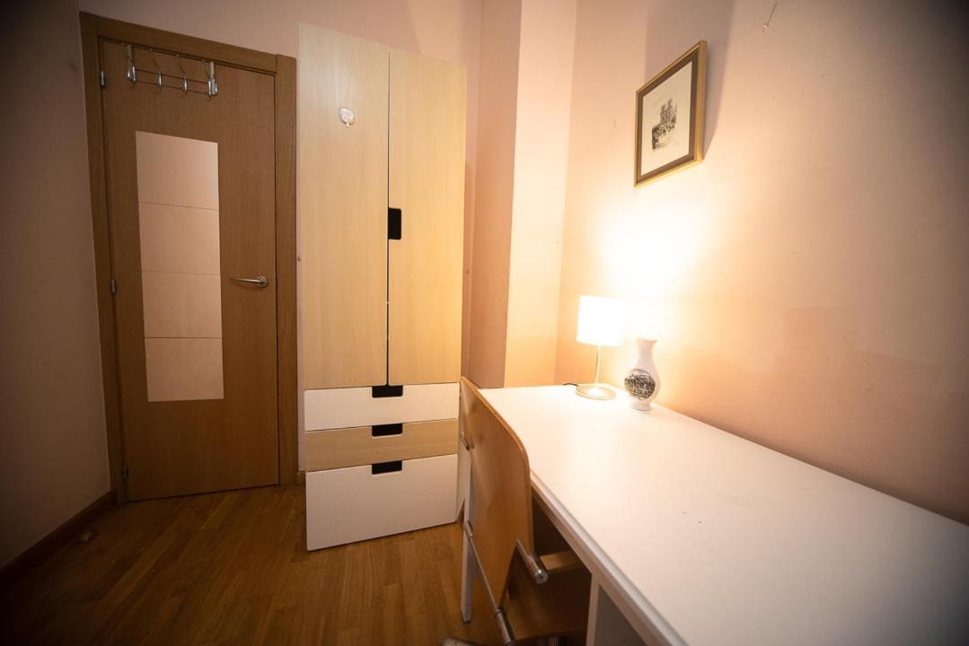 Traditional Rooms In Eixample Barcelona Exterior foto